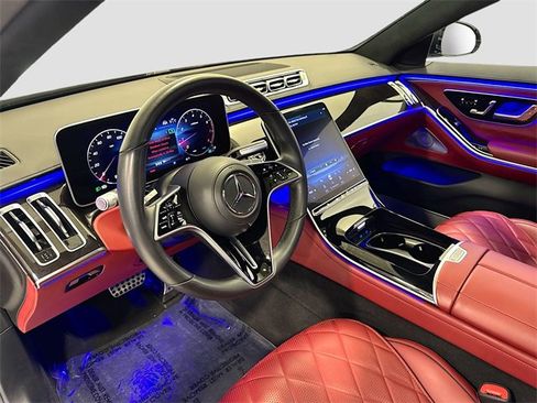 Certified 2024 Mercedes-Benz S 580 4MATIC Sedan image 9