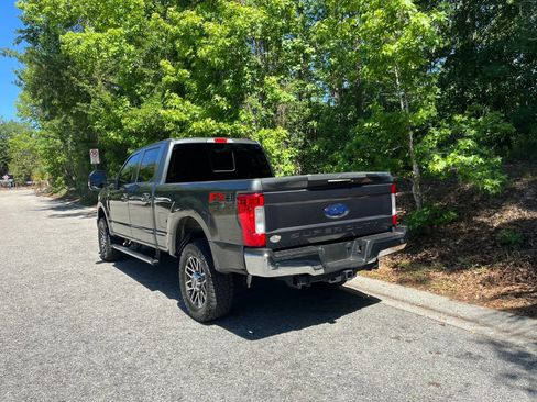 Used 2017 Ford F250 Lariat w/ Lariat Ultimate Package AWD/4WD image 4
