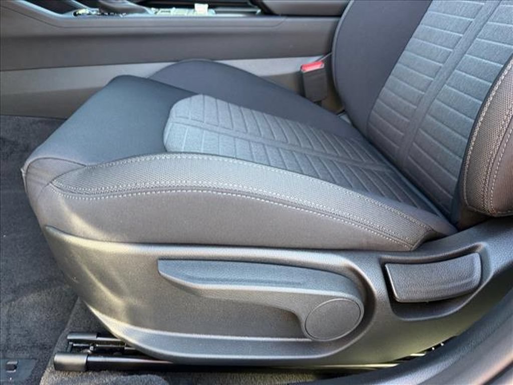 New 2026 Kia K5 LXS FWD image 11