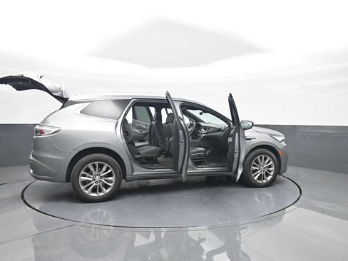 Used 2024 Buick Enclave Avenir AWD/4WD image 52