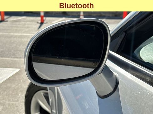 Used 2022 Dodge Challenger SXT image 8