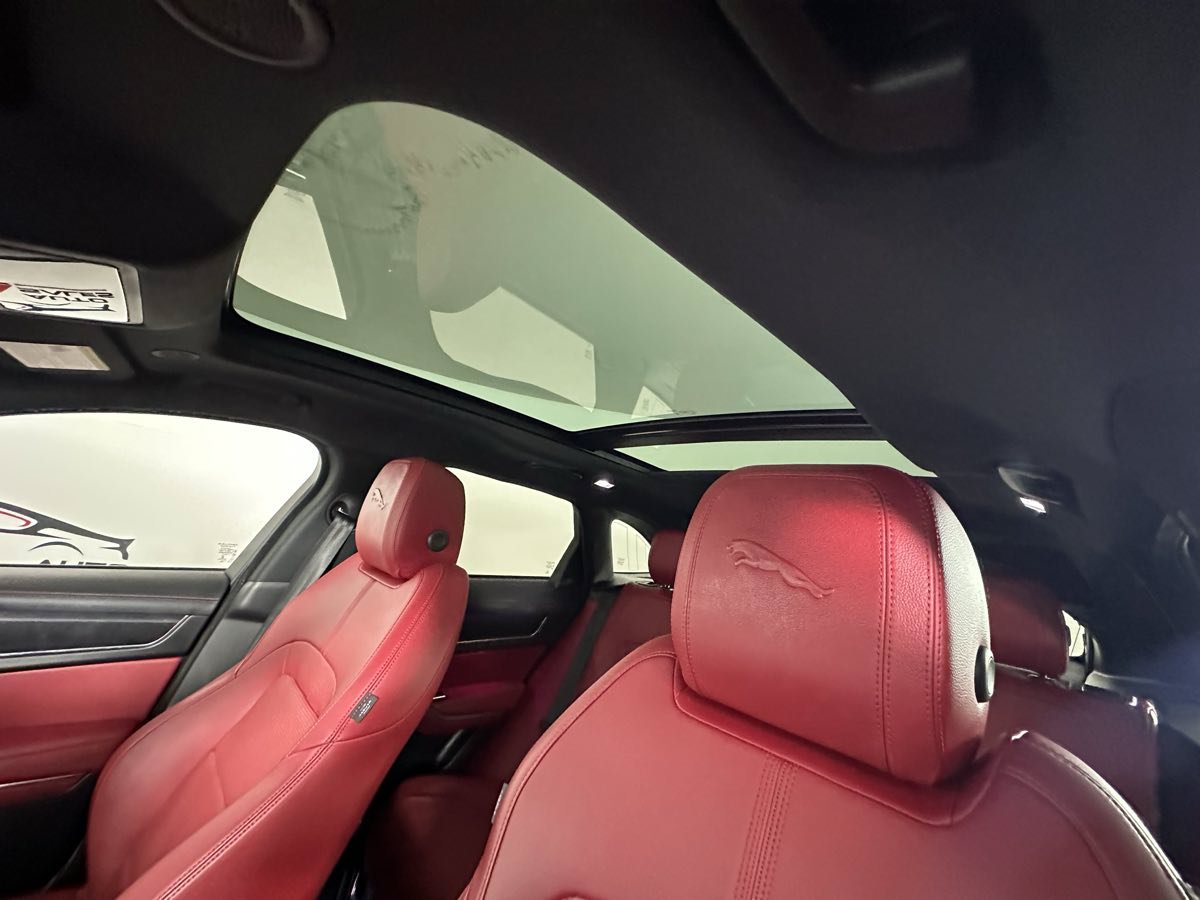 Used 2023 Jaguar F-PACE R-Dynamic S AWD/4WD image 24