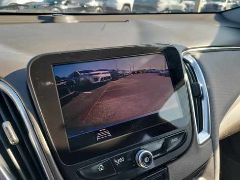 Used 2020 Chevrolet Malibu LT FWD image 21