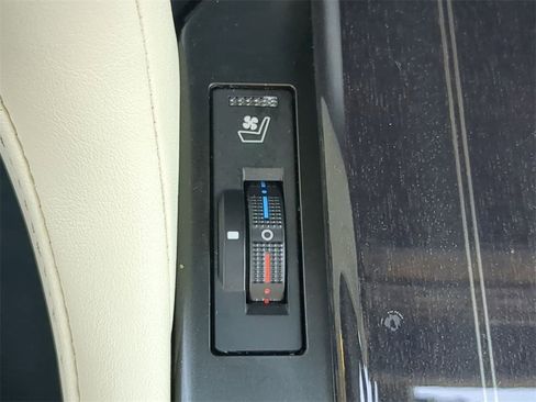 Used 2022 Lexus GX 460 Luxury image 25