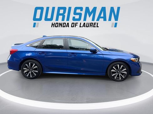 Used 2023 Honda Civic EX image 9
