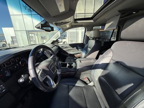 Used 2019 GMC Yukon SLT w/ Premium Edition image 14