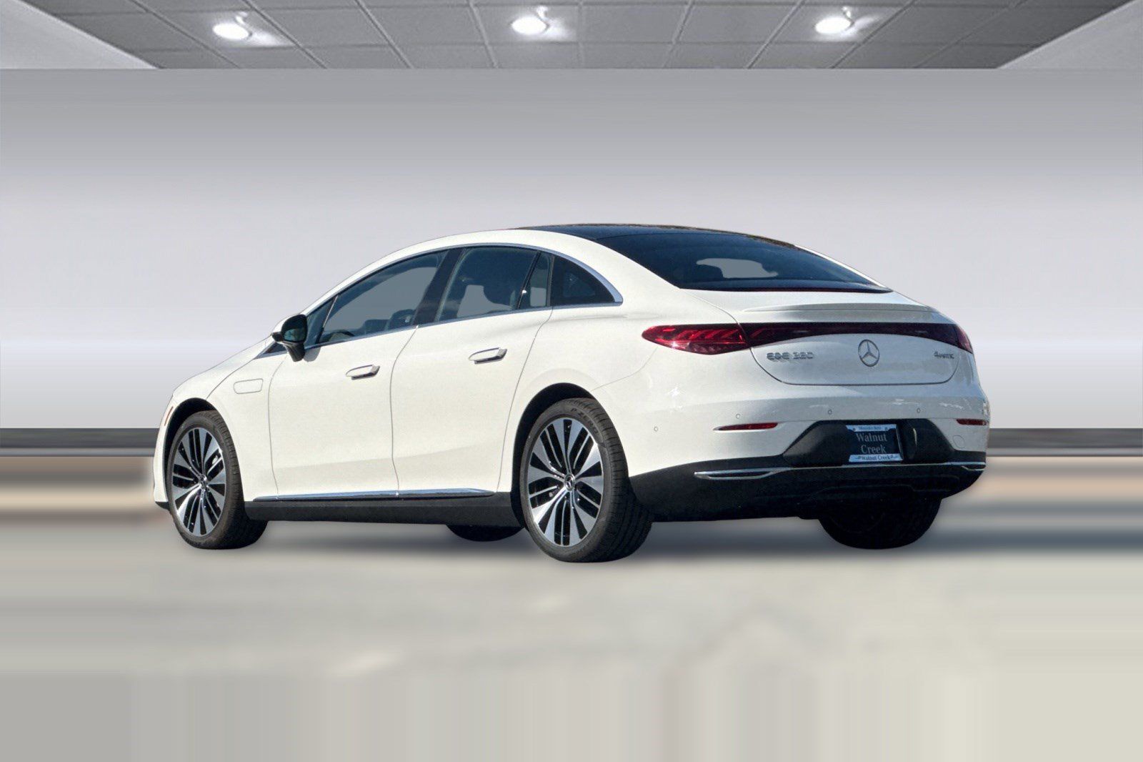 Used 2026 Mercedes-Benz EQE 320 4MATIC Sedan image 3