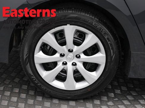 Used 2025 Toyota Corolla LE image 29