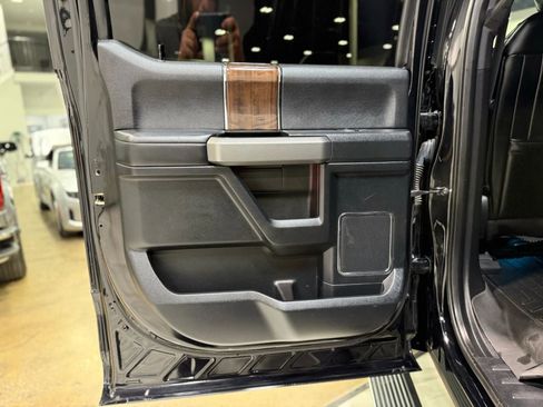 Used 2017 Ford F250 Platinum w/ Platinum Ultimate Package image 39