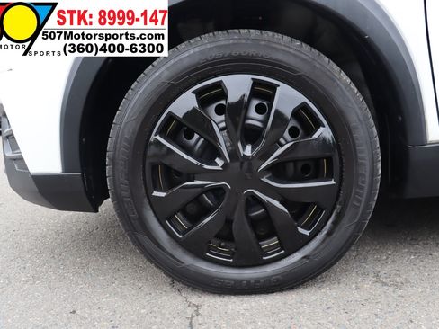 Used 2019 Nissan Kicks S image 20