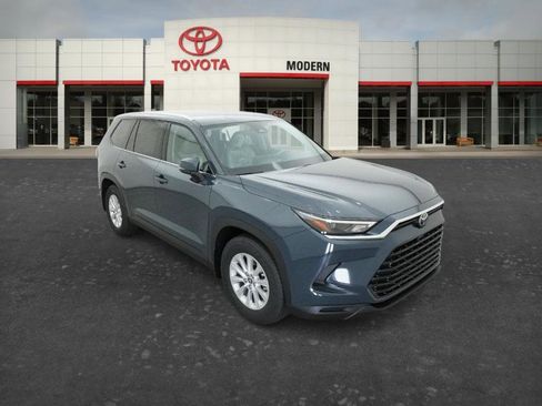 Certified 2026 Toyota Grand Highlander XLE image 11