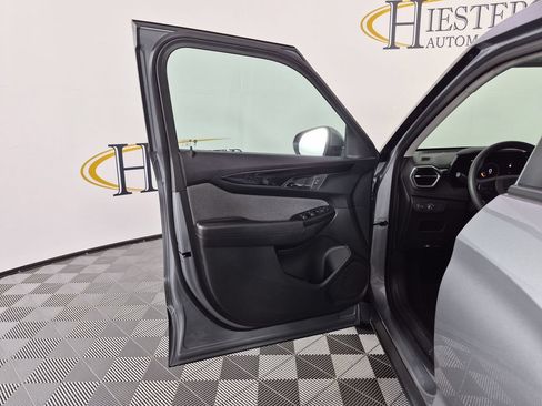 Used 2024 Chevrolet TrailBlazer LT FWD image 14