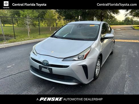 Used 2019 Toyota Prius LE FWD image 1