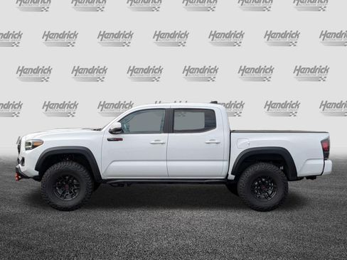 Used 2020 Toyota Tacoma TRD Pro image 2