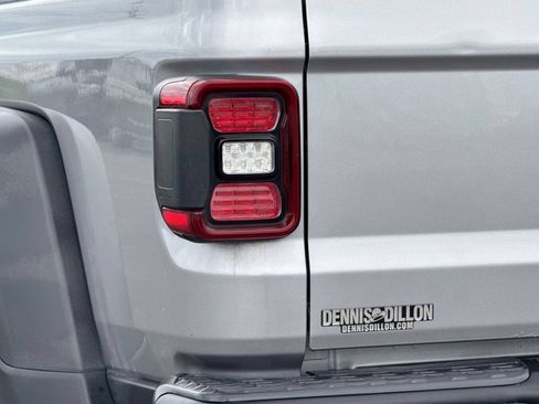 Used 2020 Jeep Gladiator Rubicon AWD/4WD image 25