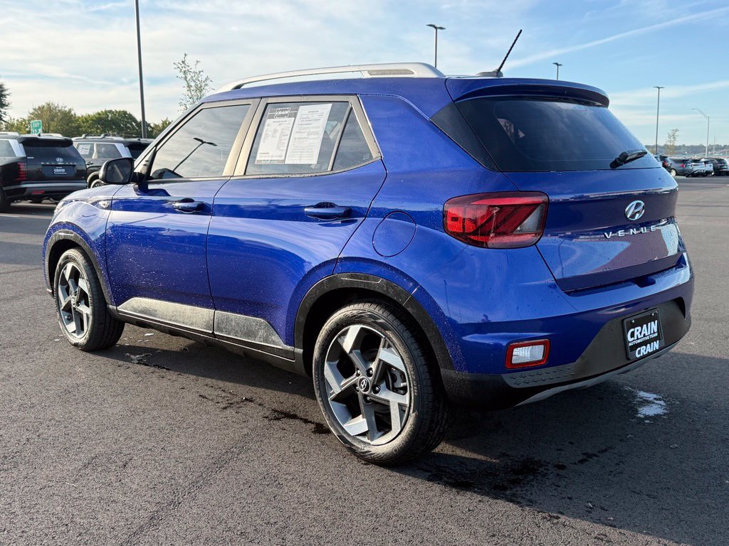 Certified 2024 Hyundai Venue SEL FWD image 8