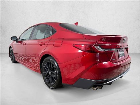 Used 2025 Toyota Camry SE FWD image 5