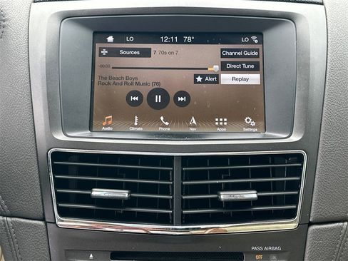 Used 2019 Lincoln MKT AWD image 30