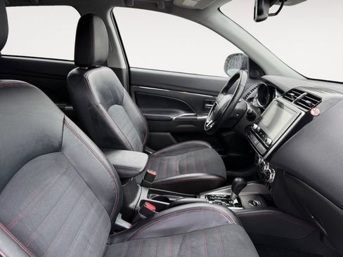 Used 2024 Mitsubishi Outlander Sport SE AWD/4WD image 15