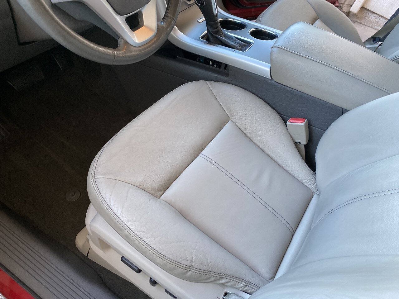Used 2013 Ford Edge SEL FWD image 24