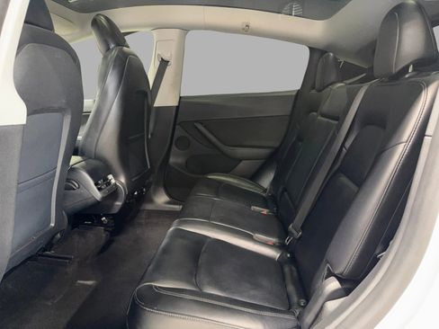 Used 2021 Tesla Model Y Performance image 17