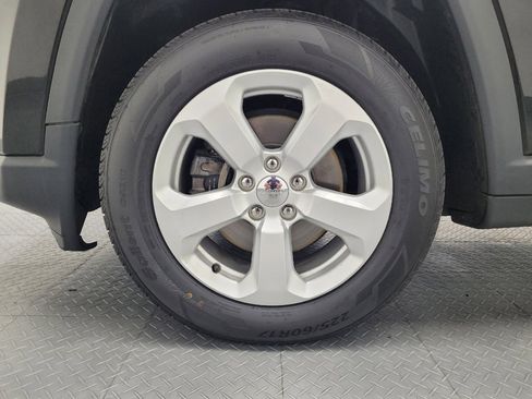 Used 2018 Jeep Compass Latitude w/ Popular Equipment Group FWD image 31
