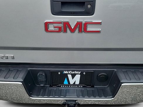 Used 2018 GMC Sierra 1500 SLE w/ SLE Value Package AWD/4WD image 28