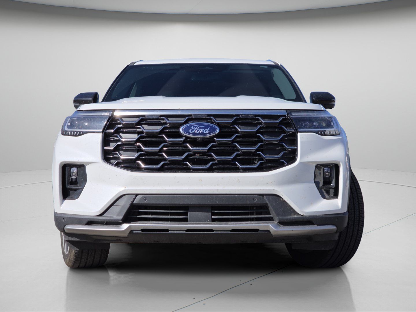 Used 2026 Ford Explorer Platinum w/ LUX Leather Package AWD/4WD image 3