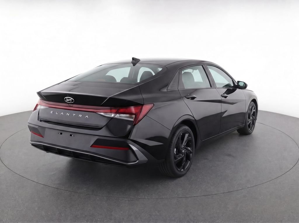 New 2026 Hyundai Elantra Sport FWD image 4