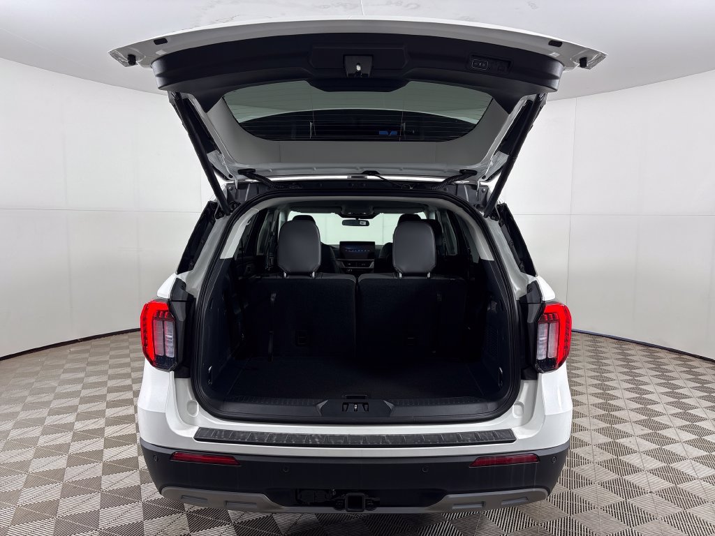 New 2026 Ford Explorer Active w/ Active Comfort Package RWD image 23