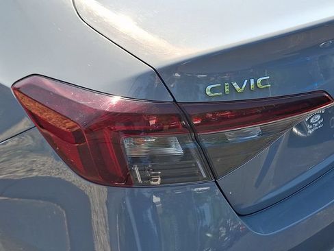 Used 2025 Honda Civic Sport image 10
