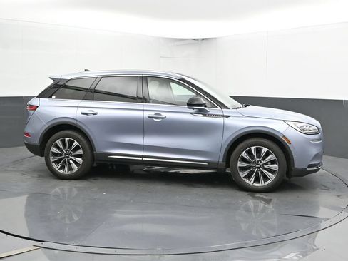 Used 2022 Lincoln Corsair Reserve w/ Equipment Group 201A AWD/4WD image 4