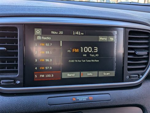 Used 2020 Kia Sportage LX image 17