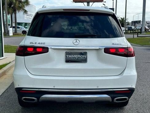 Used 2025 Mercedes-Benz GLS 450 4MATIC image 3