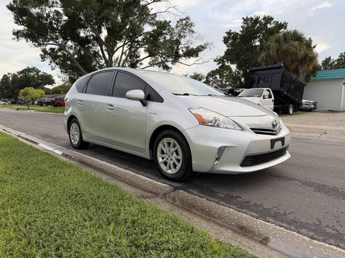 Used 2012 Toyota Prius V Three FWD image 2