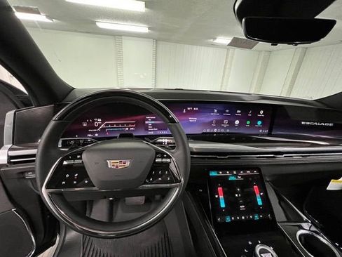New 2026 Cadillac Escalade Luxury w/ Touring Package image 16