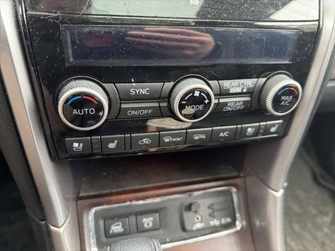 Used 2022 Subaru Ascent Touring image 14