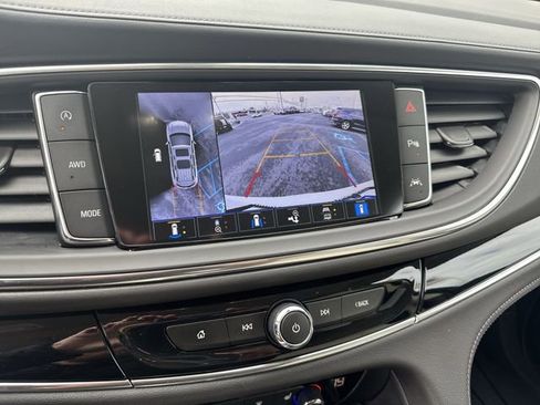 Certified 2024 Buick Enclave Avenir w/ Avenir Technology Package image 15