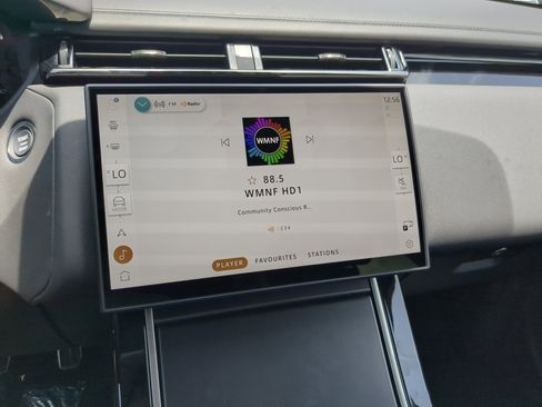 New 2026 Land Rover Range Rover Velar Dynamic SE image 22