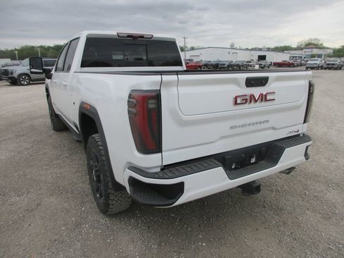 New 2026 GMC Sierra 2500 AT4 w/ AT4 Premium Plus Package image 7