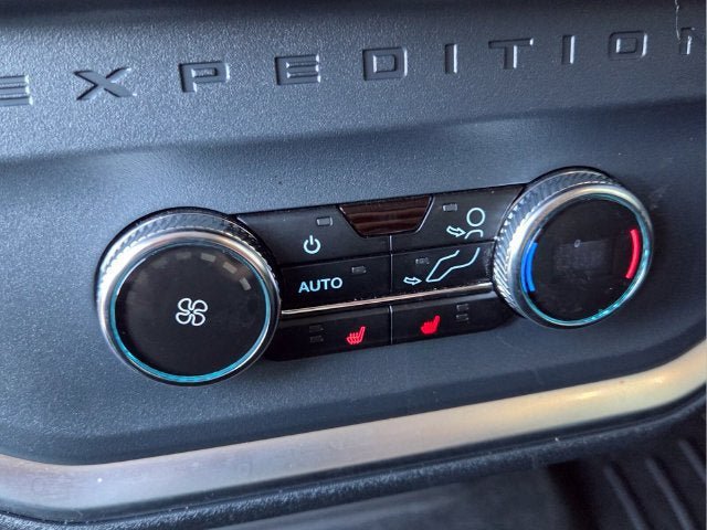 Used 2027 Ford Expedition Platinum RWD image 15