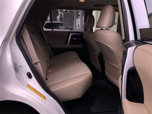 Used 2016 Toyota 4Runner SR5 Premium image 33