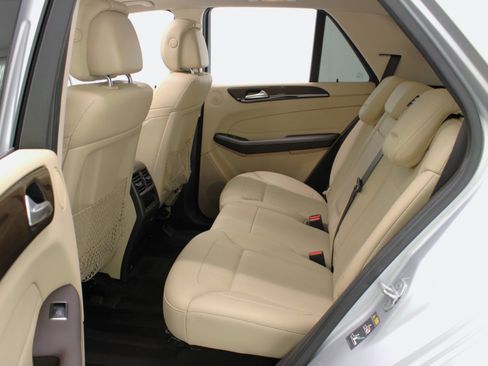 Used 2016 Mercedes-Benz GLE 350 w/ Premium Package image 38