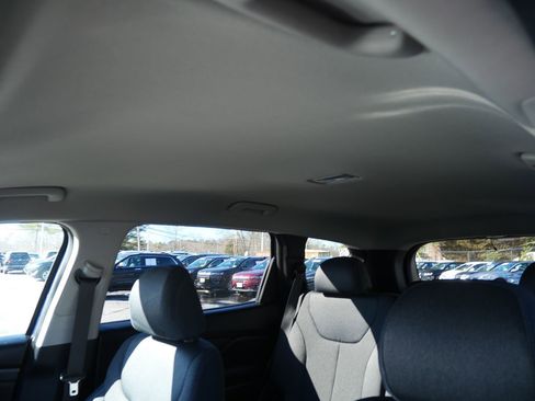 Used 2022 Hyundai Santa Fe SE image 11