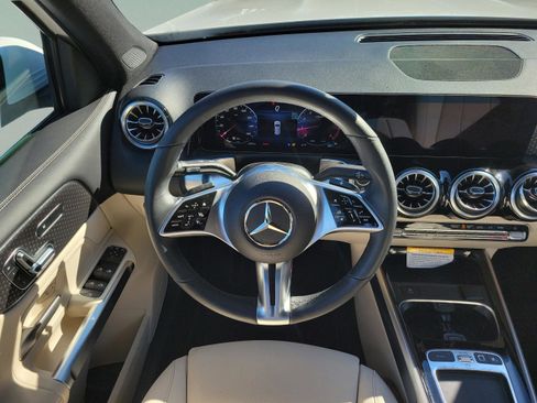 Certified 2025 Mercedes-Benz GLB 250 image 12