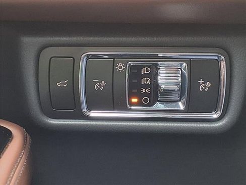 New 2025 Lincoln Aviator Reserve w/ Luxury Package image 11