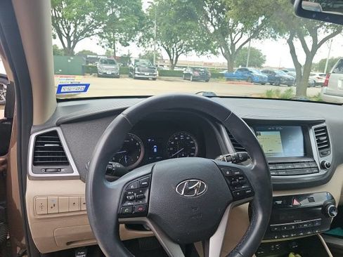 Used 2017 Hyundai Tucson Limited w/ Cargo Package FWD image 5