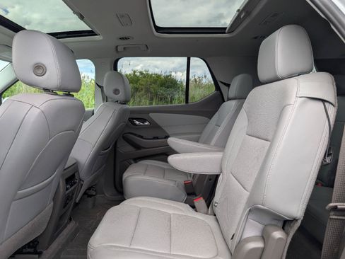 Used 2020 Chevrolet Traverse Premier AWD/4WD image 10