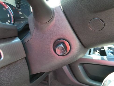 Used 2021 Nissan Titan PRO-4X w/ Pro-4x Convenience Package AWD/4WD image 29