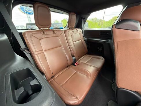 Used 2020 Lincoln Aviator Reserve w/ Equipment Group 202A AWD/4WD image 11